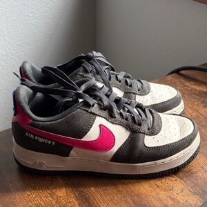 Nike Air Force 1 LV8 GS Athletic Club - Black Pink Prime